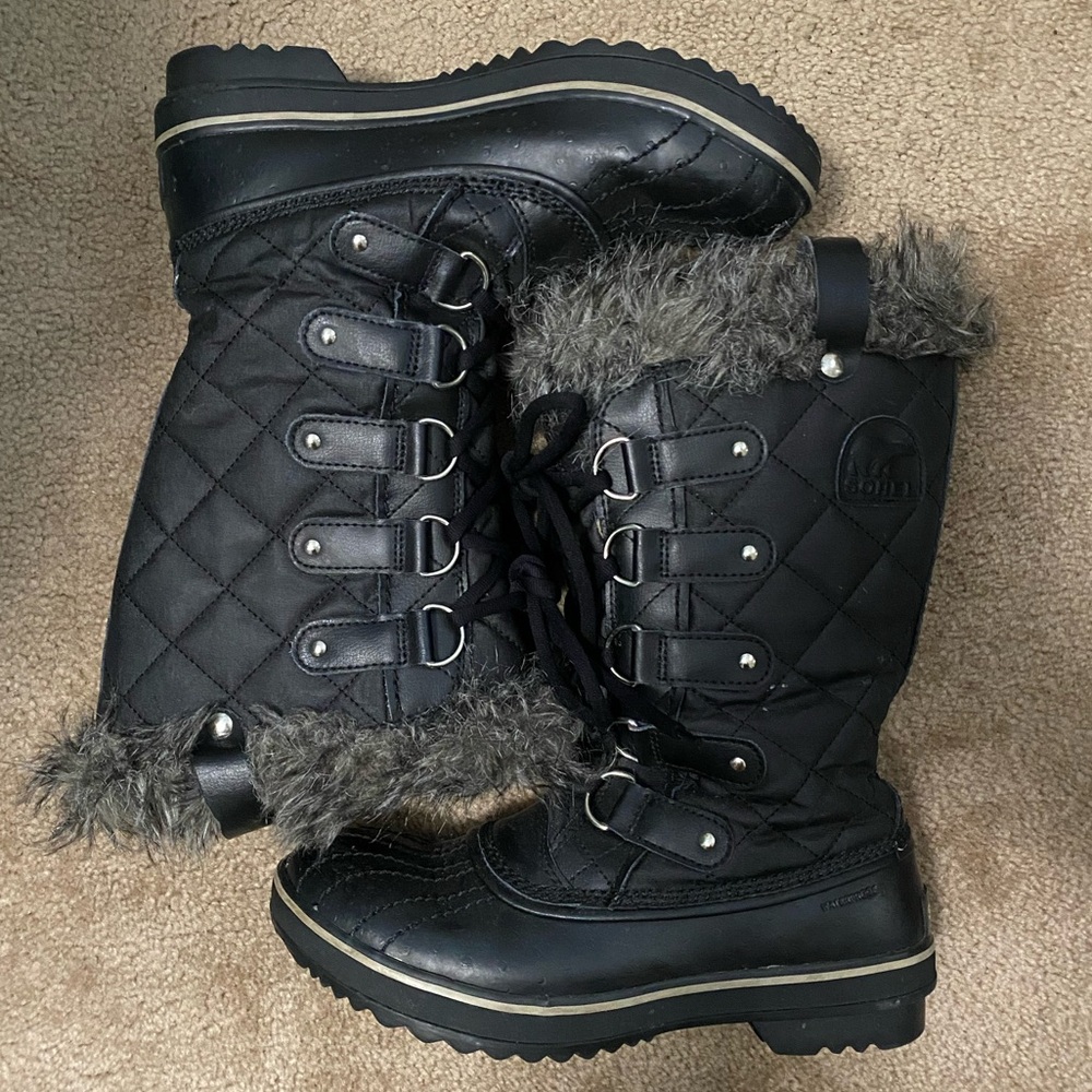 Black Sorel Winter Boots